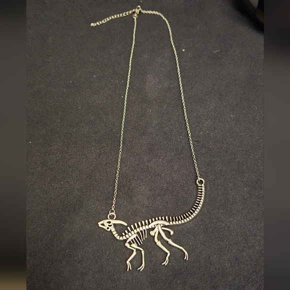 Chic Silver Dinosaur Pendant Necklace - Picture 2 of 5